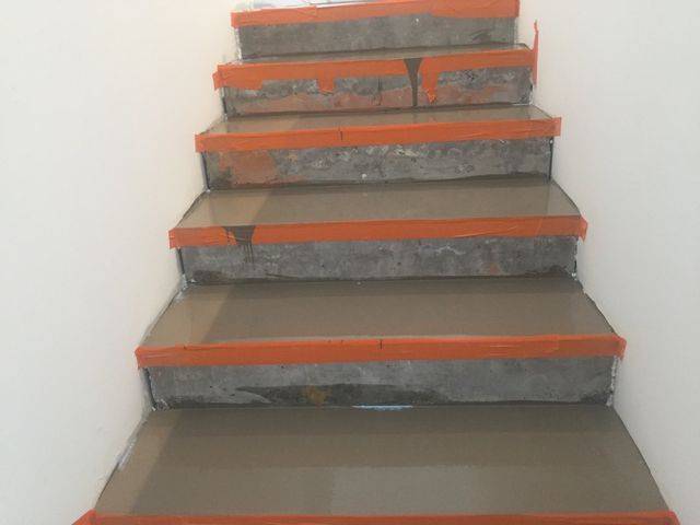 escalier avant.JPG